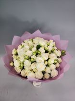 Фото флориста 2: Букет из 25 белых кустовых пионовидных роз