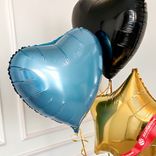 Маленькое фото 2: Композиция из 3 шаров с гелием, 2 сердца и 1 золотая звезда