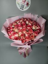 Фото флориста 3: Букет из 51 розовой розы в розовой пленке