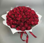 Фото флориста 5: Букет из 101 красной розы в белой упаковке