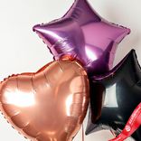 Маленькое фото 2: Композиция из 3 шаров с гелием, 1 яркое сердце и 2 звезды