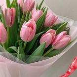 Маленькое фото 3: Букет из 9 розовых тюльпанов в матовой упаковке