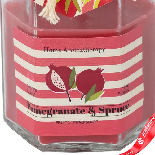 Фото 6: Свеча «Pomegranate Spruce — Гранат и пихта» в банке (стекло), H8x6x6см, цв. в асс.