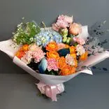 Фото флориста 6: Букет из роз, ромашек, гвоздик, лизиантусов «Цветочная фея»