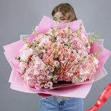Маленькое фото 1: Акция! Букет из гортензий, роз, маттиол «Я тебя очень люблю»