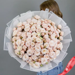Маленькое фото 3: Акция! Огромный букет из кустовых розовых роз